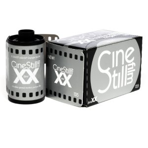CineStill BwXX Double-X черно-белая фотопленка (35мм, ISO 250) купить Украина