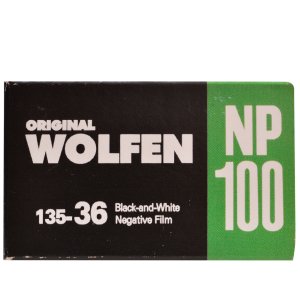Wolfen NP100 Panchromatic чорно біла плівка 35мм, 36 кадрів купити Україна 
