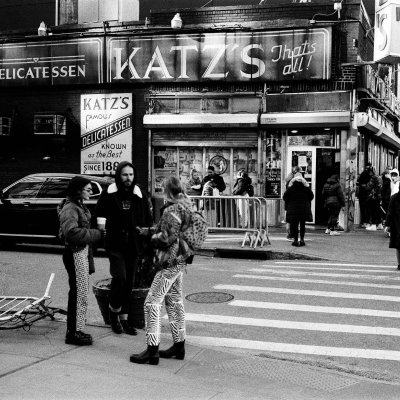 Cinestill BwXX Double-X Voigtlander Bessa R3M