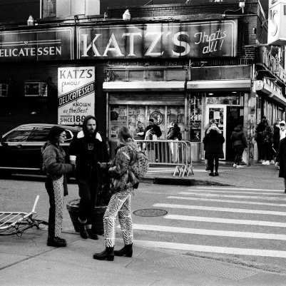 Cinestill BwXX Double-X Voigtlander Bessa R3M