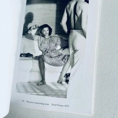 Woman examining Man, Saint Tropez, 1975