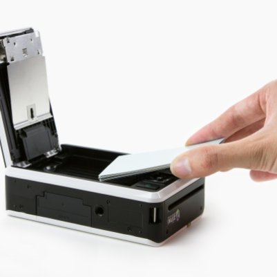 Бумага 2x3" Premium ZINK загружается легко и быстро